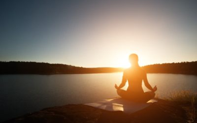 Allein sein überwinden durch Yoga und Meditation